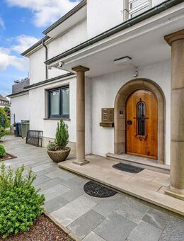 Historische Eleganz trifft modernen Wohnkomfort - repräsentatives Anwesen mit drei Wohneinheiten - Sprockhövel