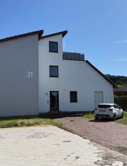 Kapitalanlage in Lübbecke! Renoviertes 5-Parteienhaus mit möglichem Bauplatz - Lübbecke