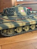 RC Panzer Ferngesteuert, 3 Stück, mit Betriebsanleitung Ersatzteile, Kiste, Panzerbuch, Konvolut, Akku platt, Erbstücke in 26789