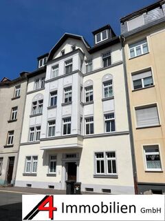 2-Zimmer-DG-Whg. mit Laminat, Bad mit Eckwanne in Debschwitz-Tierparkseite