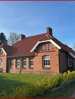 * Historische Denkmalgeschützte Doppelhaushälfte (links) in Wymeer, Ostfriesland * Komplett saniert 2022 * - Bunde