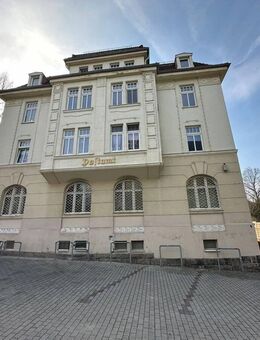 Denkmal-Immobilie als Kapitalanlage: Teilsaniertes Mehrfamilienhaus in Wilkau-Haßlau, ehem. Postamt - Wilkau-Haßlau