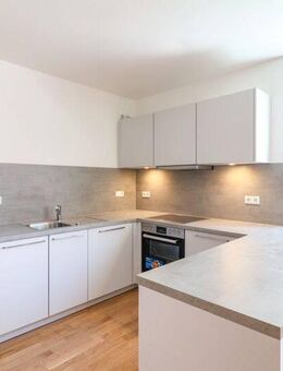 Sonnige Etagenwohnung mit großzügigem Grundriss und moderner Wohnküche - Wohlfühlen inklusive - Schwäbisch Gmünd