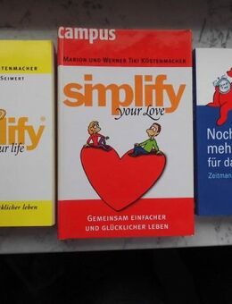 Werner Tiki Küstenmacher, Lothar Seiwert: Noch mehr Zeit für das Wesentliche. Zeitmanagement+Simplify your love+ Simplify your life. Einfacher und glücklicher leben. 3 Bücher zu. 7,- - Flensburg