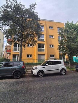 Moderne 2-Zimmer-Wohnung mit Balkon, Einbauküche & Tiefgaragenstellplatz - Erfurt
