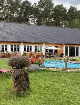 2 Wohneinheiten im Bungalowstil nahe Möllensee, POOL und Gewerbenutzung - Grünheide (Mark)