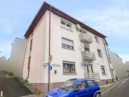 Zur Kapitalanlage: Dreifamilienhaus mit Garagen in zentraler Lage von Obermoschel - Obermoschel