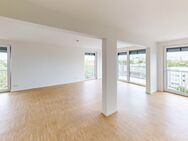 Platz für die Familie: 3-Zimmer-Wohnung mit Balkon - München