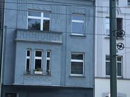 Attraktives Mehrfamilienhaus mit Ladenlokal in Düsseldorf-Holthausen - Düsseldorf