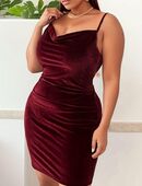 Enges Damen Samt Kleid mit Trägern / Größe 1XL / NEU in 45768