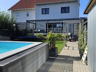 Moderne, junge Doppelhaushälfte mit Pool, Sauna und Klimaanlagen - Waghäusel