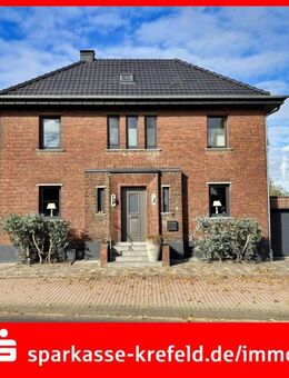 Einfamilienhaus mit Garage und WoMo-Stellplatz - Grefrath (Sport- und Freizeitgemeinde)