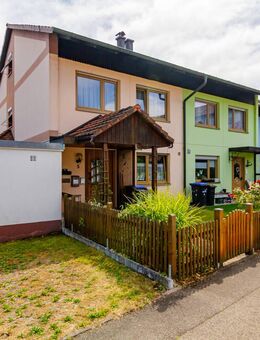 Großzügiges Einfamilienhaus mit Gartenidylle in ruhiger Wohnlage - Steinen (Baden-Württemberg)