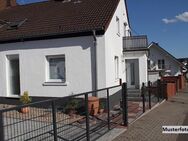 Reihenendhaus mit überdachter Gartenterrasse - Neuss