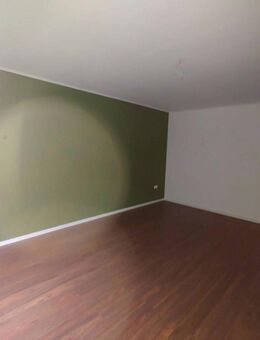 Charmante Erdgeschosswohnung in Wuppertal mit Balkon - Wuppertal