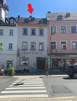 Wohn- und Geschäftshaus im Sanierungsgebiet der Stadt Hof - Innenstadt - Ensembleschutz - Kernsanierung - herrlicher Innenhof - Grundstück 320 m² - Hof