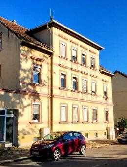 **VERMIETETES MEHRFAMILIENHAUS MIT NEBENGEBÄUDE** - Altenburg