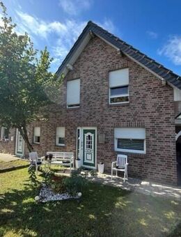 Schöne Doppelhaushälfte mit Carport - Rheine