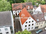 Zweifamilienhaus mit Nebengebäude und großem Garten mit viel Potenzial / teilvermietet - Bruchsal