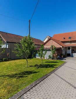 Mehrgenerationenwohnen leicht gemacht - 2 moderne Einfamilienhäuser plus Gewerbefläche! - Alsheim