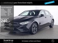 Mercedes A 200, PROGRESSIVE SPUR, Jahr 2024 - Kiel