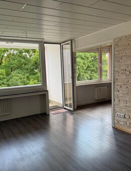 Stilvolle 4-Zimmer-Eigentumswohnung in Wolfsburg-Detmerode - Vollsaniert mit Balkon, & Einbauküche - Wolfsburg