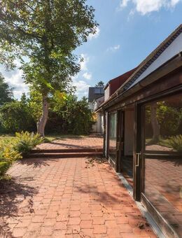 AIGNER - Familiengerechtes Haus mit Ausbaupotenzial auf parkähnlichem Grundstück - München