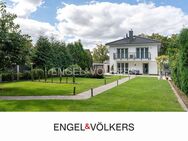 Perfekte Symbiose: Traumvilla trifft Traumgrundstück in der Schlossstadt Ahrensburg - Ahrensburg