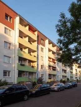 Wir sanieren für Sie - 3 Zimmer-Wohnung in Halle - Halle (Saale)