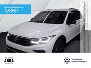 VW Tiguan, 2.0 TDI Move, Jahr 2024 - Braunschweig