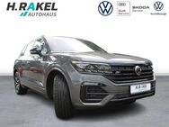 VW Touareg, 3.0 l R-Line V6 TDI, Jahr 2021 - Geeste