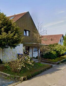 Zwei Familienhaus in ruhiger Lage am Ortsrand - Frickenhausen
