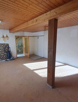 Renovierungsbedürftiges Bauernhaus mit Stallungen, Scheune und Felsenkeller - idyllisch im Ortskern - Pfarrweisach