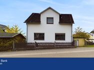 Freistehendes Einfamilienhaus mit Wintergarten, großem Garten und Garage in ruhiger Lage! - Rettert