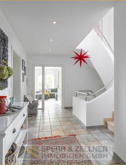 Gehobenes Ambiente - Modernisiertes Einfamilienhaus mit Pool und hochwertiger Ausstattung - Pliening