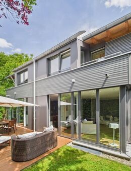 Architektonisches Juwel: Einfamilienhaus mit hochwertiger Ausstattung - sehr viel Privatsphäre - Oberhaching