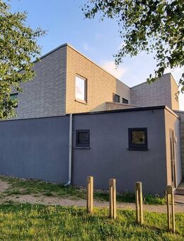 Großzügiges Ferienhaus als Kapitalanlage mit Pool und Sauna am Dümmer See - Lembruch