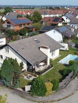 Raum & Lebensgefühl - Großzügiges Zuhause auf sonnigem Eckgrundstück mit viel Platz zum Entfalten - Mettenheim (Bayern)