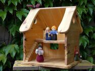 Puppenhaus aus Holz handgemachter nach Waldorfart (ZM202304) - Elzach Zentrum