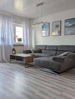 Sehr schöne, moderne 2 Zi-Whg mit Einbauküche (Spülmaschine), Balkon und AA in Frankfurt am Main - Frankfurt (Main)