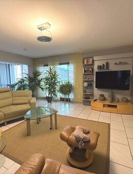 **Großzügigge Wohnung (Haus im Haus) mit umfangreicher Ausstattung** - Gelnhausen