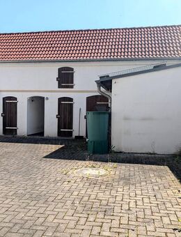 Viel Potenzial: Klinkerhaus mit PV-Anlage, Renovierung & Ausbauoption - Bitterfeld-Wolfen