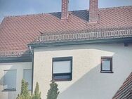 Freistehendes Ein- bis 2-Familienhaus, nach Renovierung/Modernisierung bezugsbereit, mit großer trockener Scheune und gepflasterten Innenhof - Leinburg