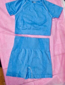 Sport-Set , Shorts & Top Größe S - München Neuhausen-Nymphenburg