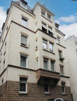 Charmante 3-Zimmer-Altbauwohnung in zentraler Lage von Bad-Cannstatt - Stuttgart