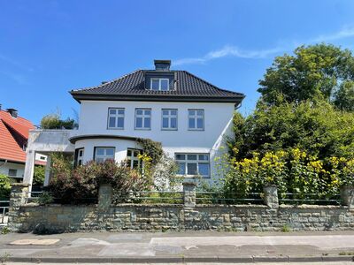 ZU VERKAUFEN: Traumhafte, teilsanierte Stadtvilla aus 1933 auf einem 1.150m² großen Grundstück mit vielen Highlights und schönen Besonderheiten