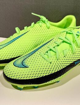 Fußballschuhe der Marke "Nike" - Gr. 42,5 - Freilassing