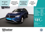 VW T-Roc, 1.5 TSI Life, Jahr 2023 - Leonberg (Baden-Württemberg)