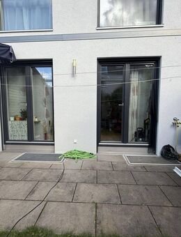 Modernes und energieeffizientes Einfamilienhaus mit Garten, Dachstudio und Garage - Anzing