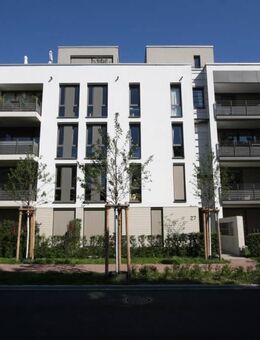 Bei VIVAWEST die Sonnenstrahlen auf der eigenen Terrasse genießen. - Düsseldorf